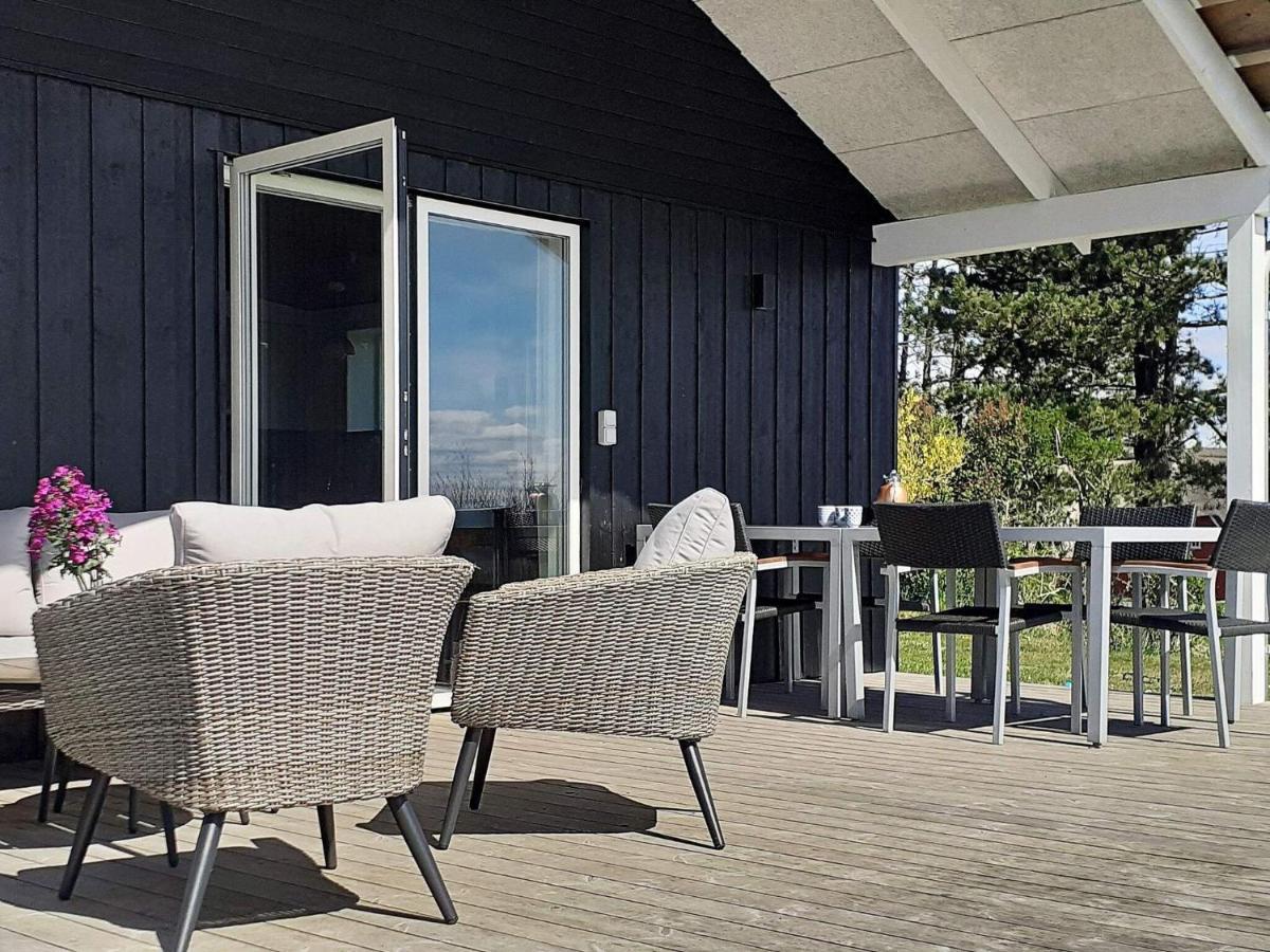5 Person Holiday Home In R M Kongsmark Rom bilde